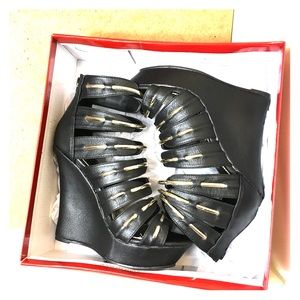 Hot Tomato Wedge Ankle Boots